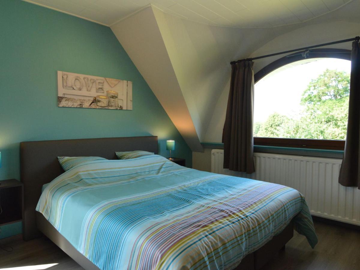 Elegant Villa In Stavelot With Fitness Playroom Luaran gambar