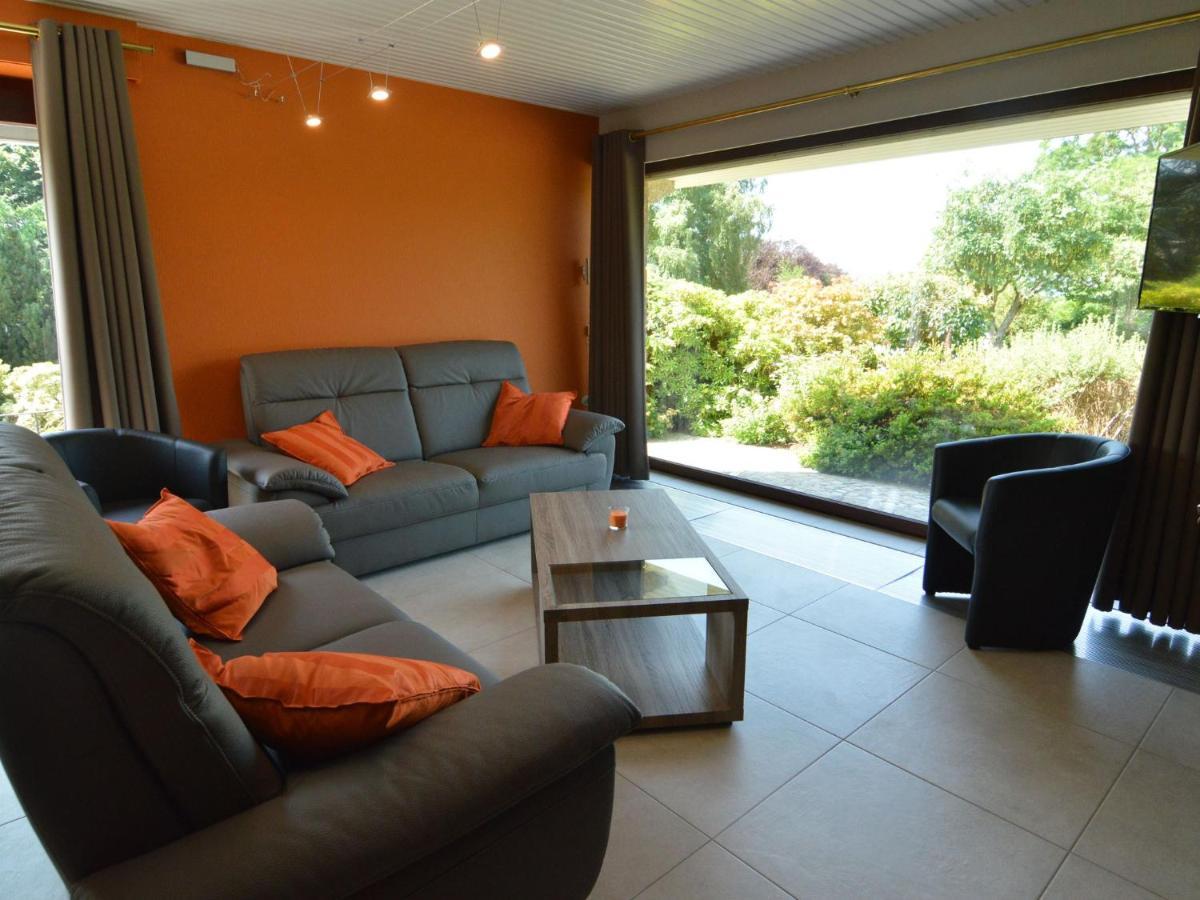 Elegant Villa In Stavelot With Fitness Playroom Luaran gambar