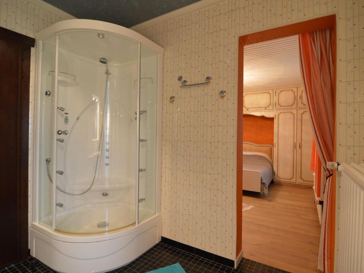 Elegant Villa In Stavelot With Fitness Playroom Luaran gambar
