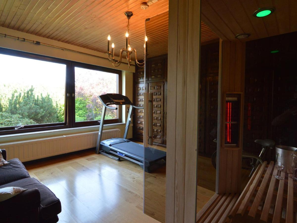 Elegant Villa In Stavelot With Fitness Playroom Luaran gambar